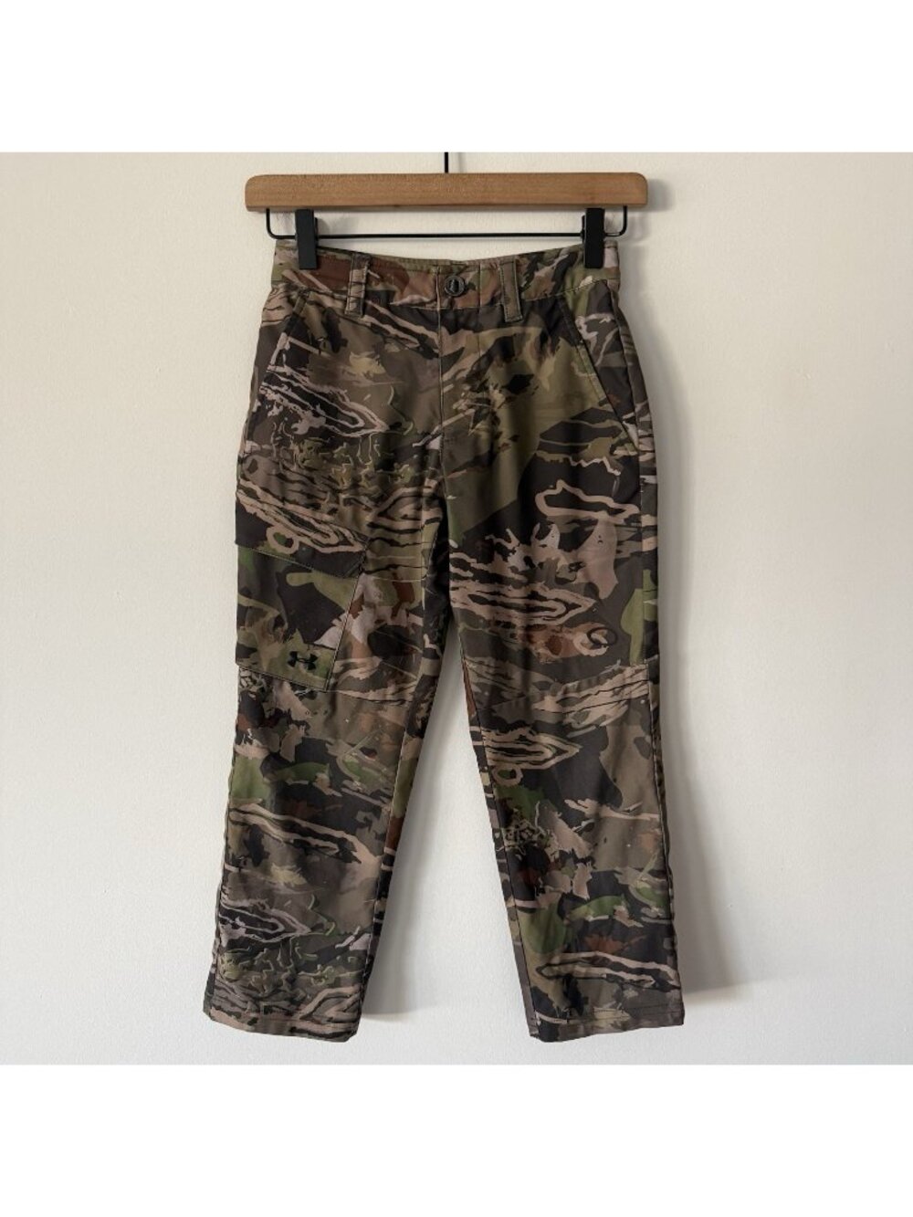 Under Armour Kids Loose Camouflage Hunting Cargo Pants Size 8 Camo Outdoor Play